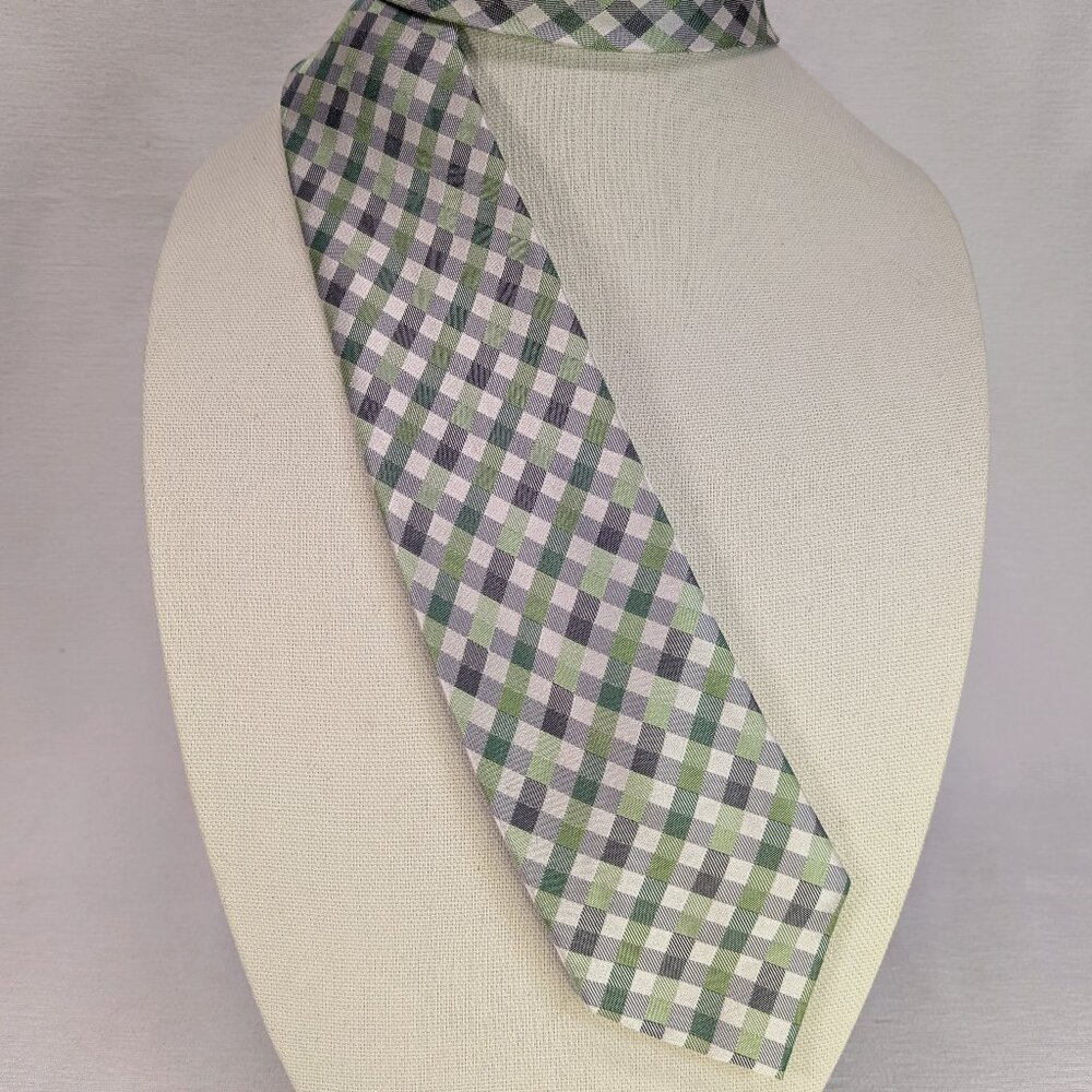 Geoffrey Beene Men’s 100% Silk Tie Checkered Pattern Green/White/Gray